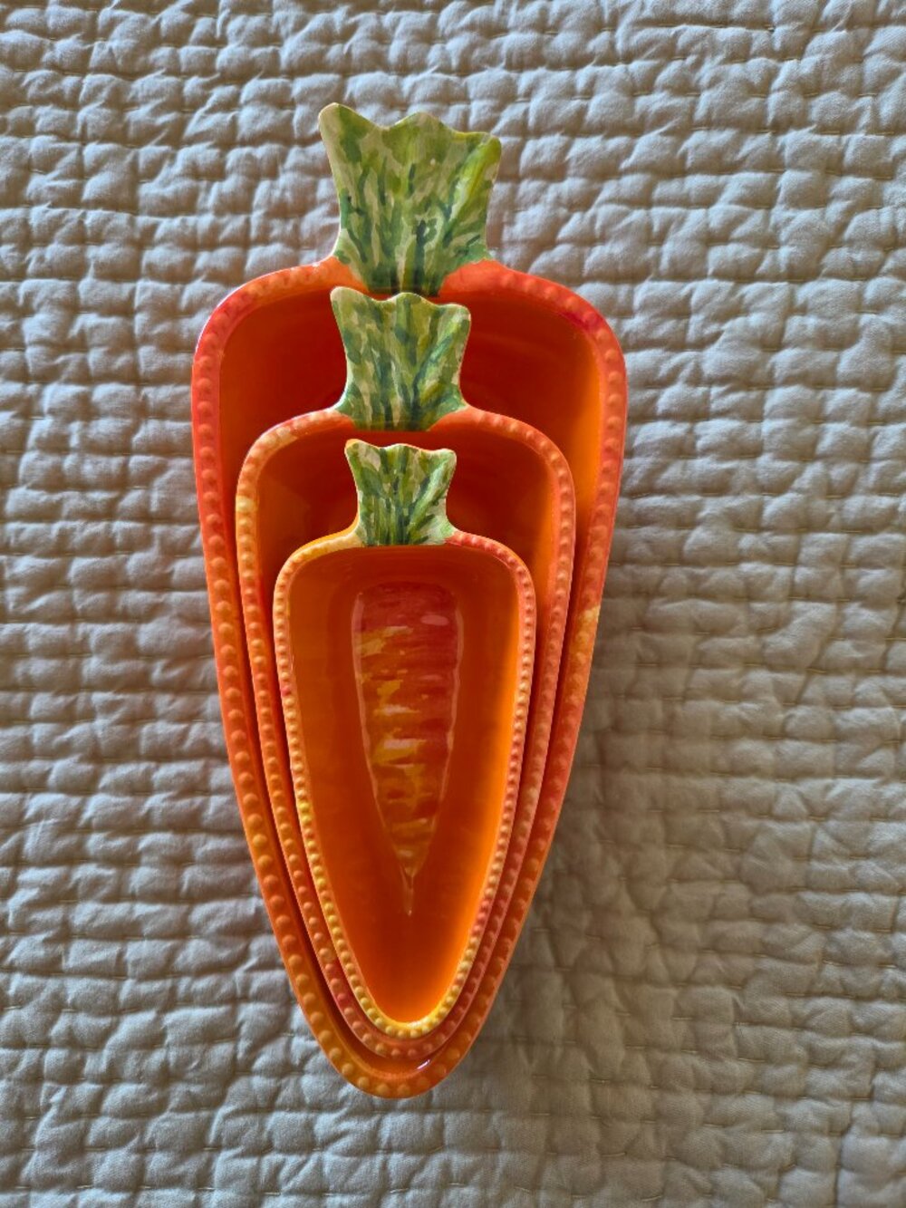 Nesting Melamine Carrot Dishes